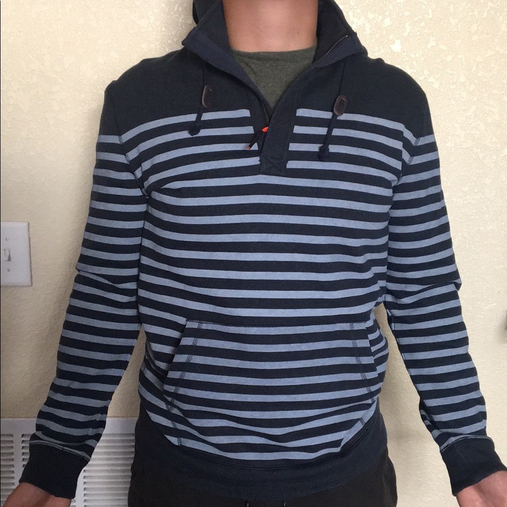 Sperry Men’s pullover hoodie